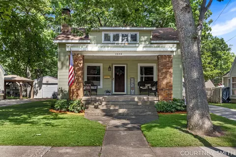2626 Forest Grove Ave SW, Wyoming, MI 49519