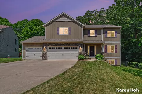 4521 Burton Forest Ct SE, Grand Rapids, MI 49546