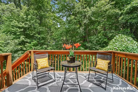 4521 Burton Forest Ct SE, Grand Rapids, MI 49546