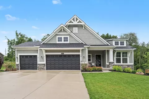 3899 Autumn Acres Dr NE, Rockford, MI 49341