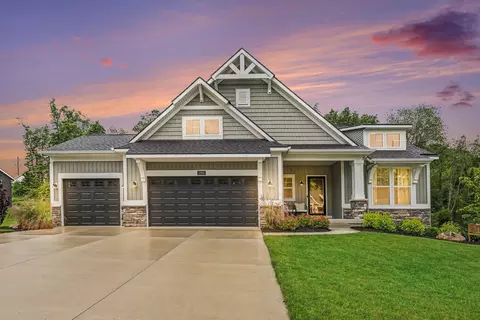 3899 Autumn Acres Dr NE, Rockford, MI 49341