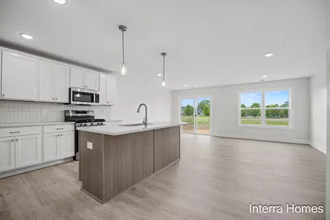 916 Indiana Ave #15, South Haven, MI 49090