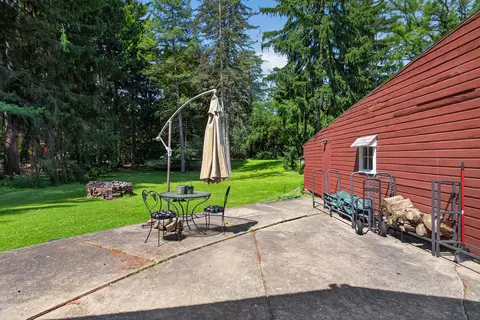 Exterior - 1320 Warren Ave, Jackson, MI 49203 photo 11 of 21