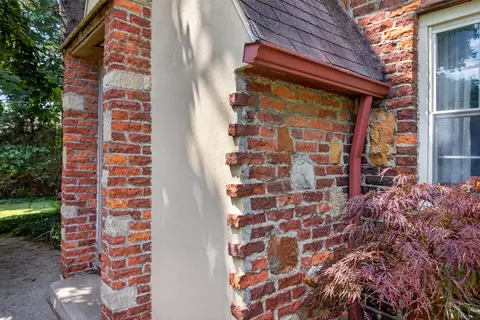 Exterior - 1320 Warren Ave, Jackson, MI 49203 photo 8 of 21