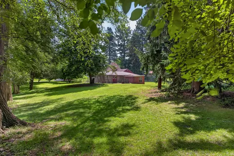 Exterior - 1320 Warren Ave, Jackson, MI 49203 photo 7 of 21