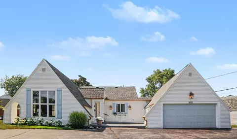 2933 Dawes Rd, Muskegon, MI 49441