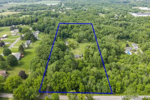 1525 104th St SW, Byron Center, MI 49315