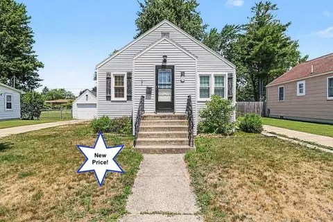 719 Diana St, Ludington, MI 49431