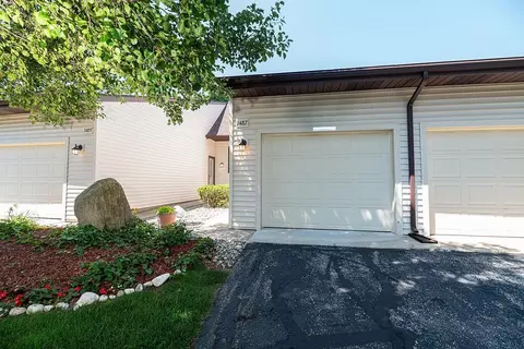 3487 Stonevalley Ln SW, Wyoming, MI 49519