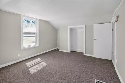 Bedroom - 105 Avondale Ave, Jackson, MI 49203 photo 2 of 3