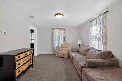 Living - 105 Avondale Ave, Jackson, MI 49203 photo 1 of 1