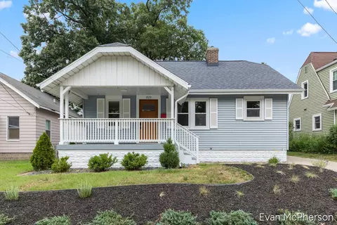 1523 Boston St SE, Grand Rapids, MI 49507