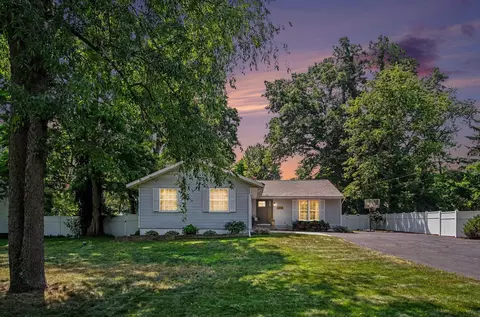 6146 Burton St SE, Grand Rapids, MI 49546