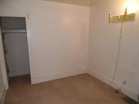 Bedroom - 441 Adams St, Jackson, MI 49202 photo 2 of 4