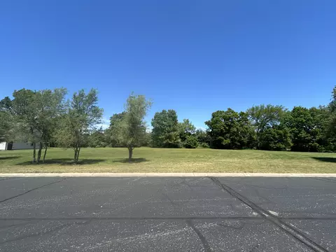 8 Coronado Dr, Jackson, MI 49201 photo 3