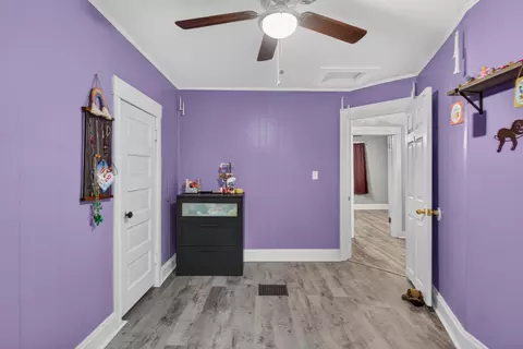 Bedroom - 916 Lincoln St, Jackson, MI 49202 photo 4 of 5