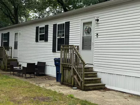 5013 Lumberman Ln, Muskegon, MI 49442