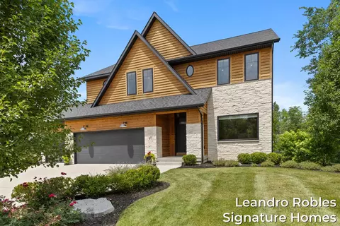 Exterior - 6 Fox Point Ct NE, Ada, MI 49301 photo 9 of 10