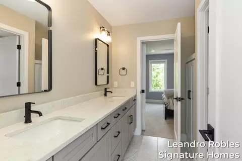 Bath - 6 Fox Point Ct NE, Ada, MI 49301 photo 5 of 10