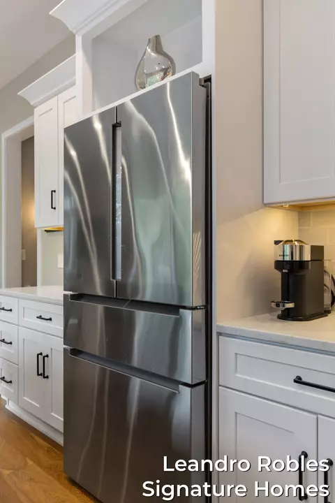 Kitchen - 6 Fox Point Ct NE, Ada, MI 49301 photo 11 of 11