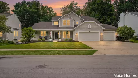 3480 Meadow Grove Dr SE, Kentwood, MI 49512