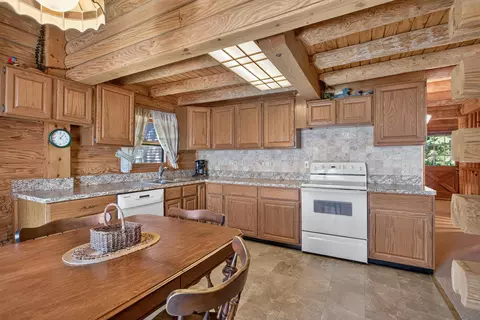 Kitchen - 11241 Almon Pt, Jerome, MI 49249 photo 2 of 2