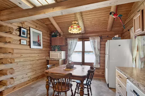 Dining - 11241 Almon Pt, Jerome, MI 49249 photo 2 of 5