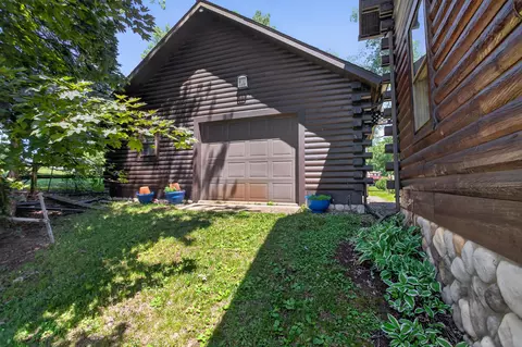Exterior - 11241 Almon Pt, Jerome, MI 49249 photo 7 of 9