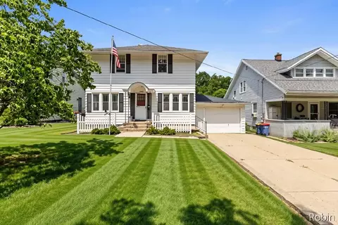 1545 4th St NW, Grand Rapids, MI 49504