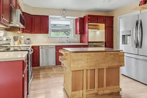 Kitchen - 515 E Pine St, Fremont, MI 49412 photo 1 of 2