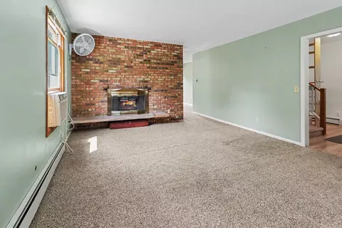 Living - 515 E Pine St, Fremont, MI 49412 photo 3 of 5