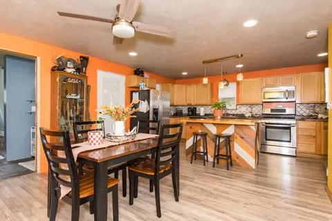 Dining - 529 Clinton St, Marshall, MI 49068 photo 1 of 2