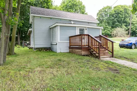 Exterior - 529 Clinton St, Marshall, MI 49068 photo 3 of 12