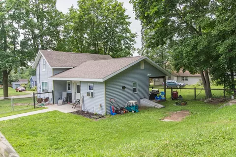 Exterior - 529 Clinton St, Marshall, MI 49068 photo 5 of 12
