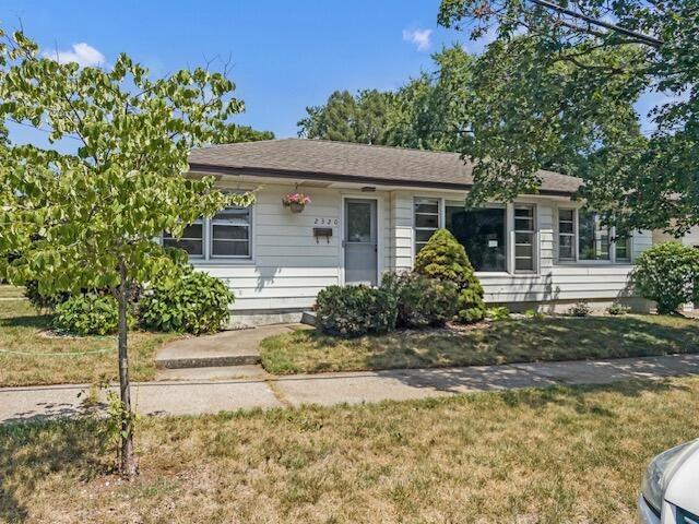 2320 Diamond Ave NE, Grand Rapids, MI 49505