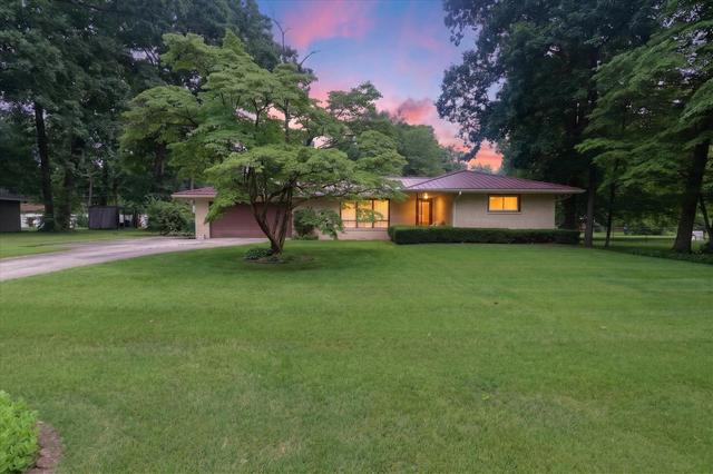 26384 Sweetbriar St, Edwardsburg, MI 49112