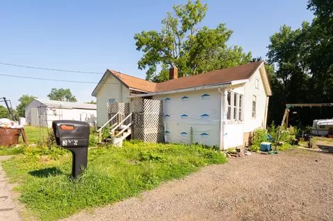 329 Webber St, Ionia, MI 48846 photo 2
