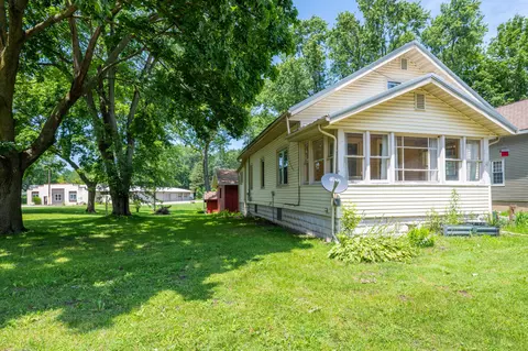 135 W St Joseph St, Coloma, MI 49038