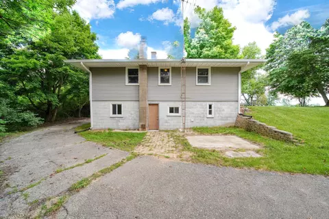 Exterior - 3930 Hoyer Rd, Jackson, MI 49201 photo 5 of 12