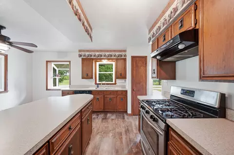 Kitchen - 3930 Hoyer Rd, Jackson, MI 49201 photo 1 of 4
