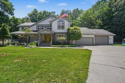 2065 Forest Park Rd, Norton Shores, MI 49441