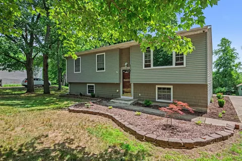 25581 Pleasant Dr, Mattawan, MI 49071