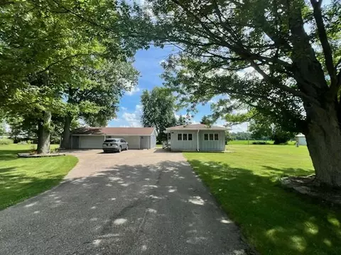 887 Williams Dr, Quincy, MI 49082
