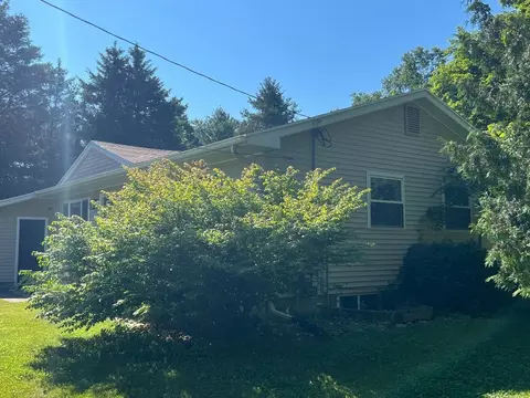 Exterior - 126 Johnson St, Edmore, MI 48829 photo 5 of 6