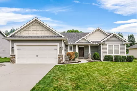 2312 Ashford Trl, Portage, MI 49024