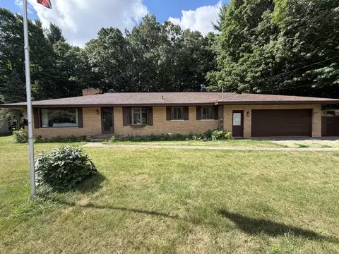 5049 Glendale Ave, Montague, MI 49437