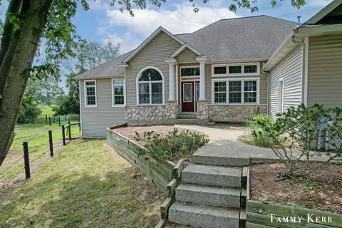 6220 146th Ave, Holland, MI 49423