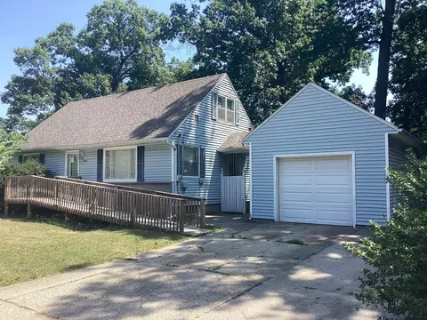 4514 Grantwood Ave SE, Kentwood, MI 49508