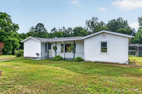 426 N Ionia Rd, Vermontville, MI 49096