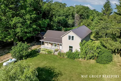 7572 Collins Rd, Fenwick, MI 48834 photo 2